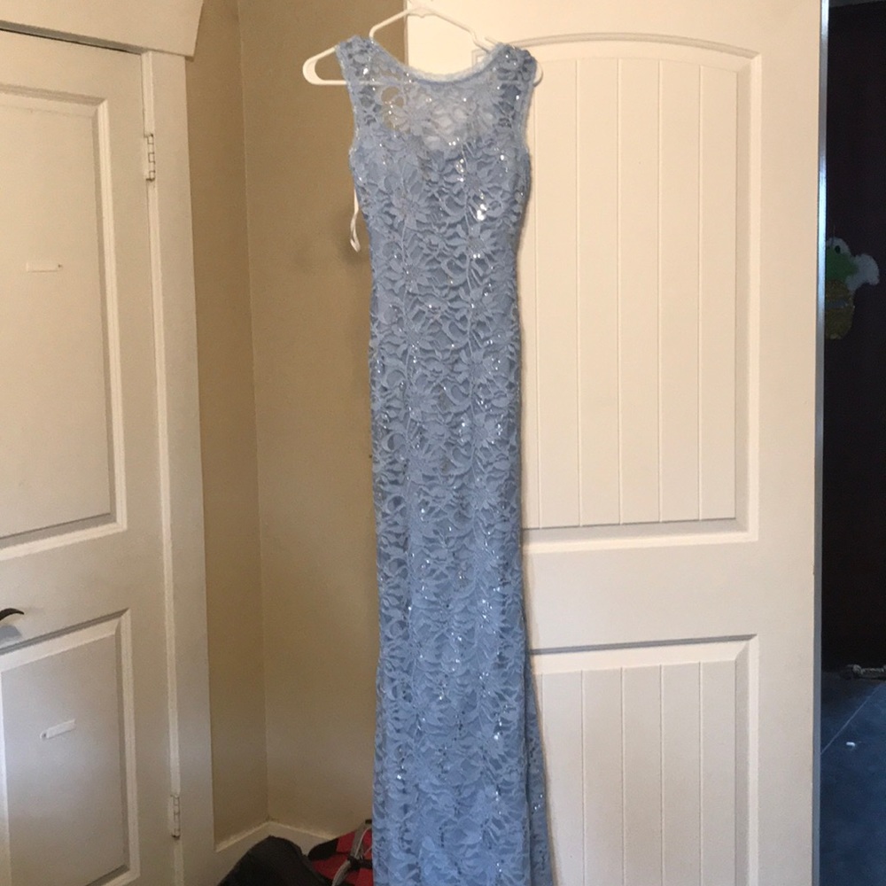 Prom dress - Picture 3 of 4
